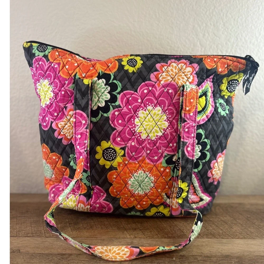 Vera Bradley Sierra Quilted Cotton Floral Tote Bag Grey Pink Orange Zip Shoulder